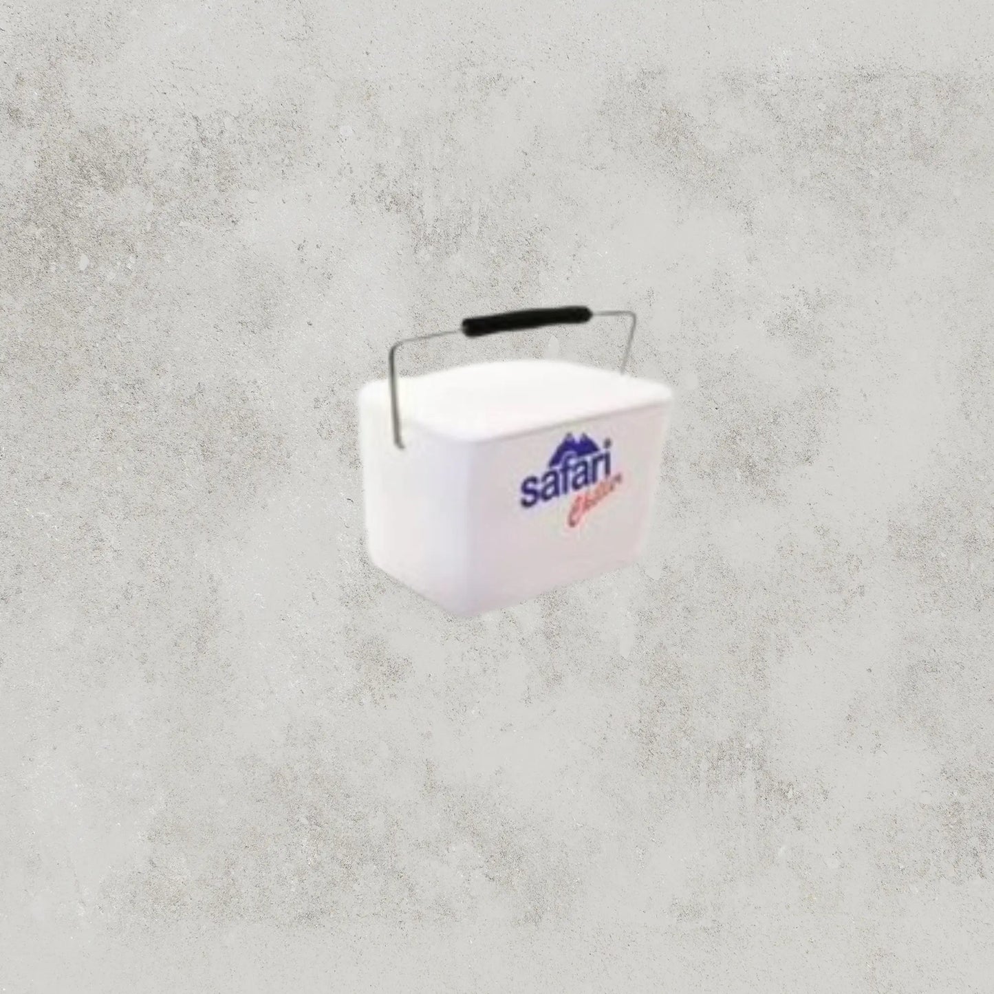 The famous Safari Chiller fibreglass cooler - 18ltr with bait board lid KFA