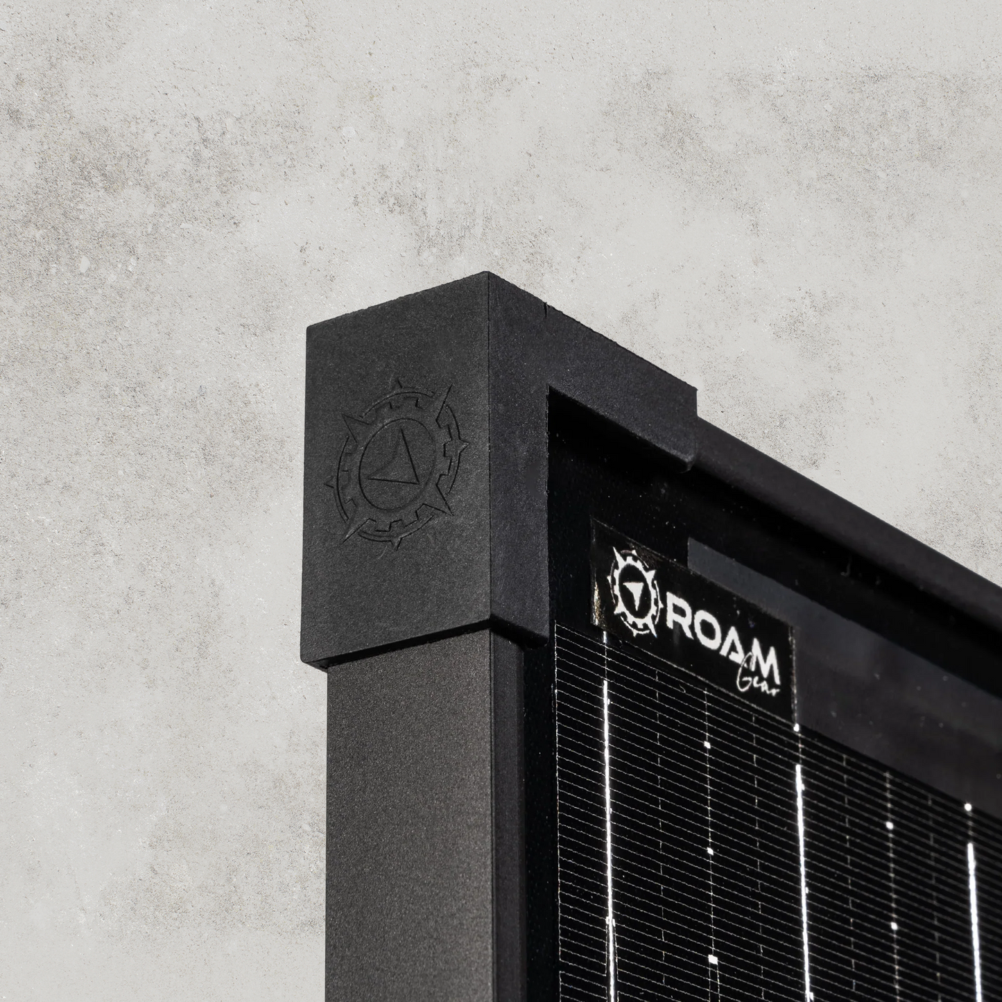 230W 12V Slimline Black Glass Solar Panel (20mm Frame) ROAM GEAR