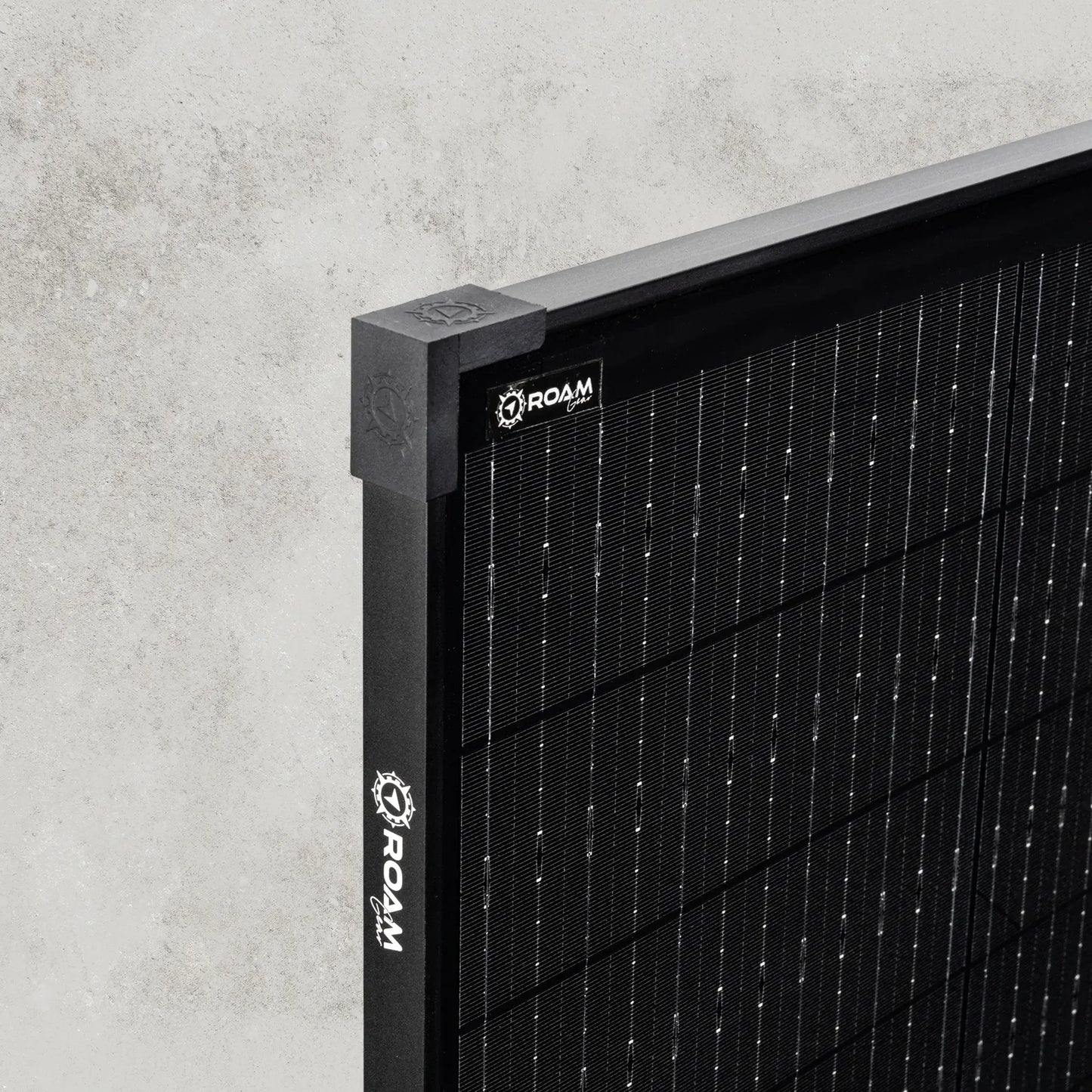 250W 12V Slimline Black Glass Solar Panel (20mm Frame) ROAM GEAR