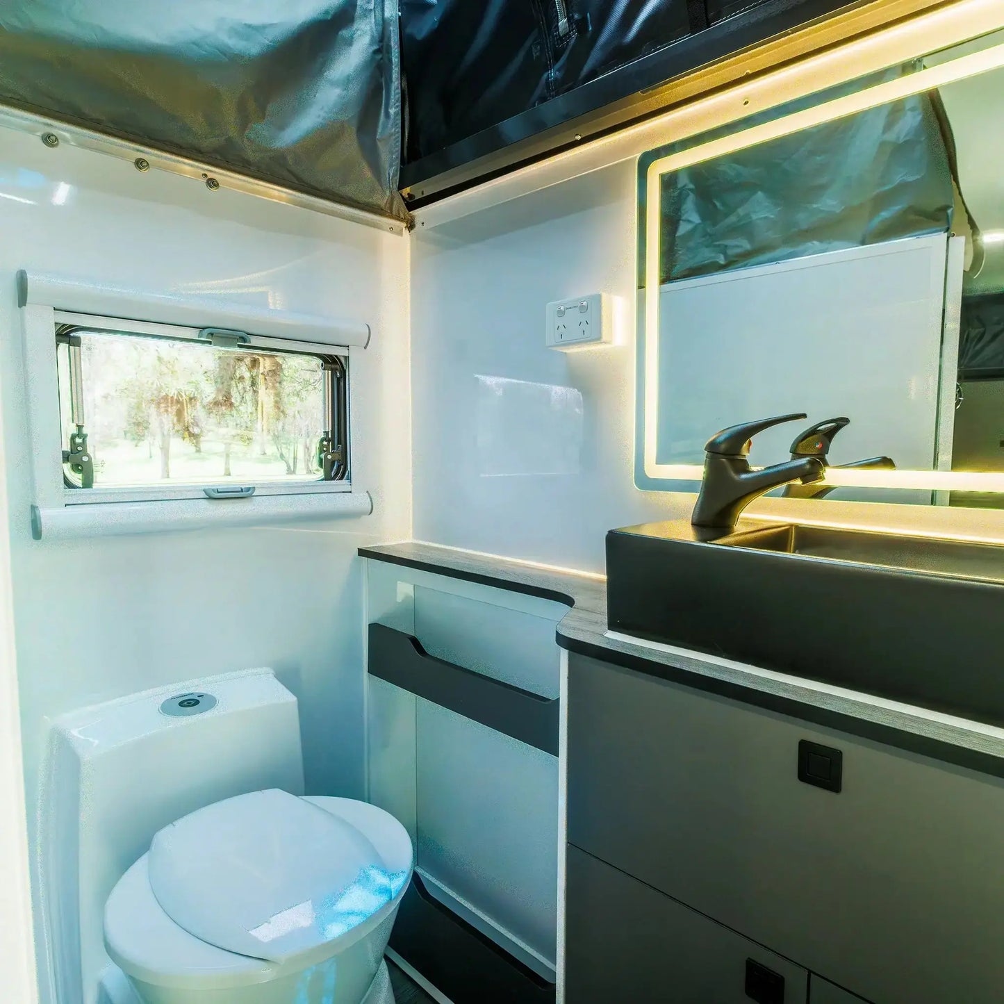 FAKAWI SST - 15ft Camper BUSHWAKKA Campers