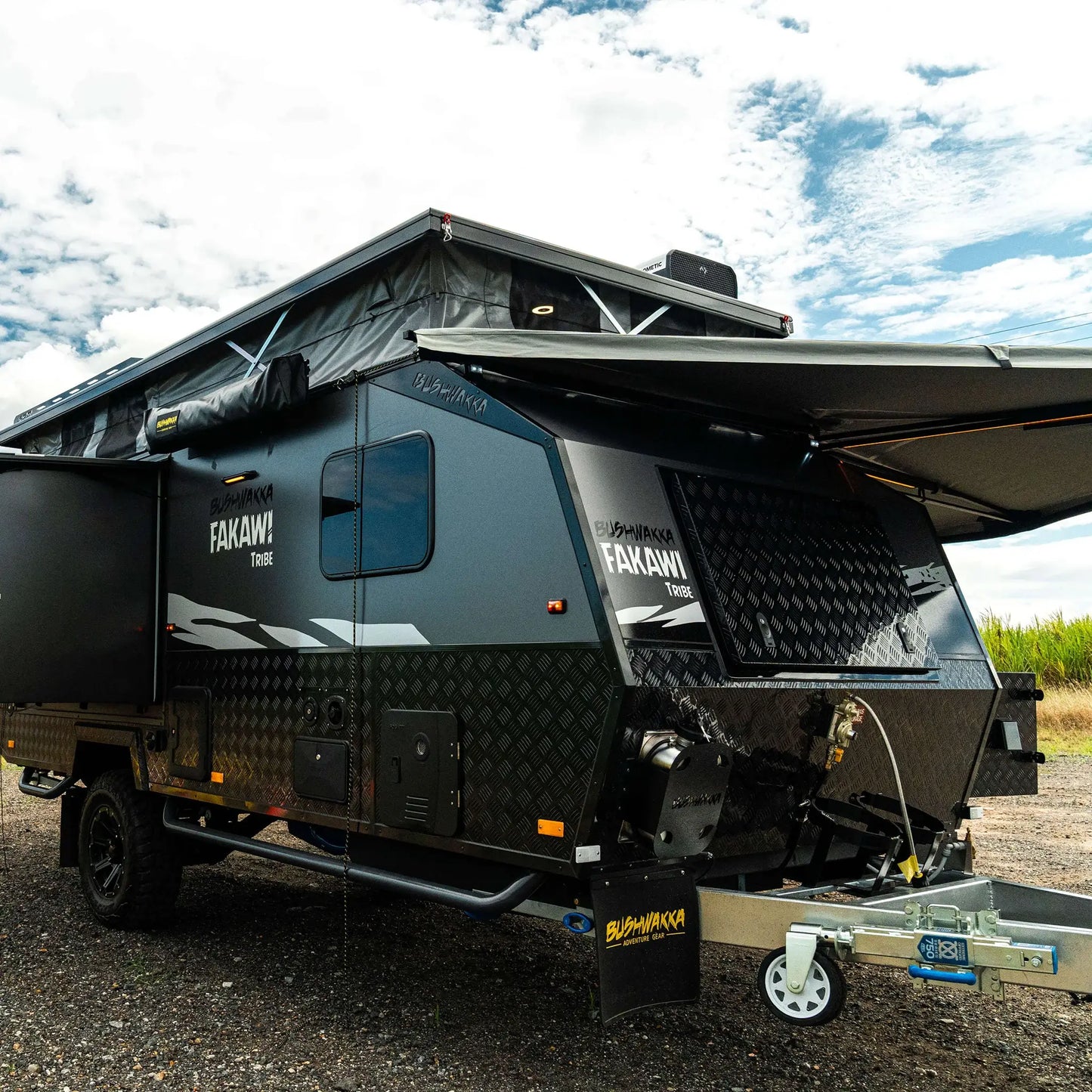 FAKAWI CLUB - 15ft Camper