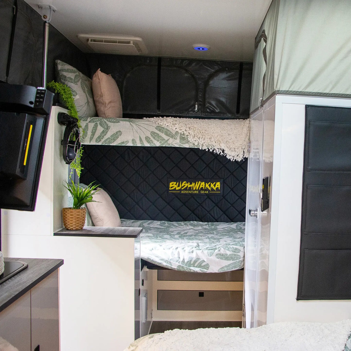 FAKAWI TRIBE 3 - 15ft Camper