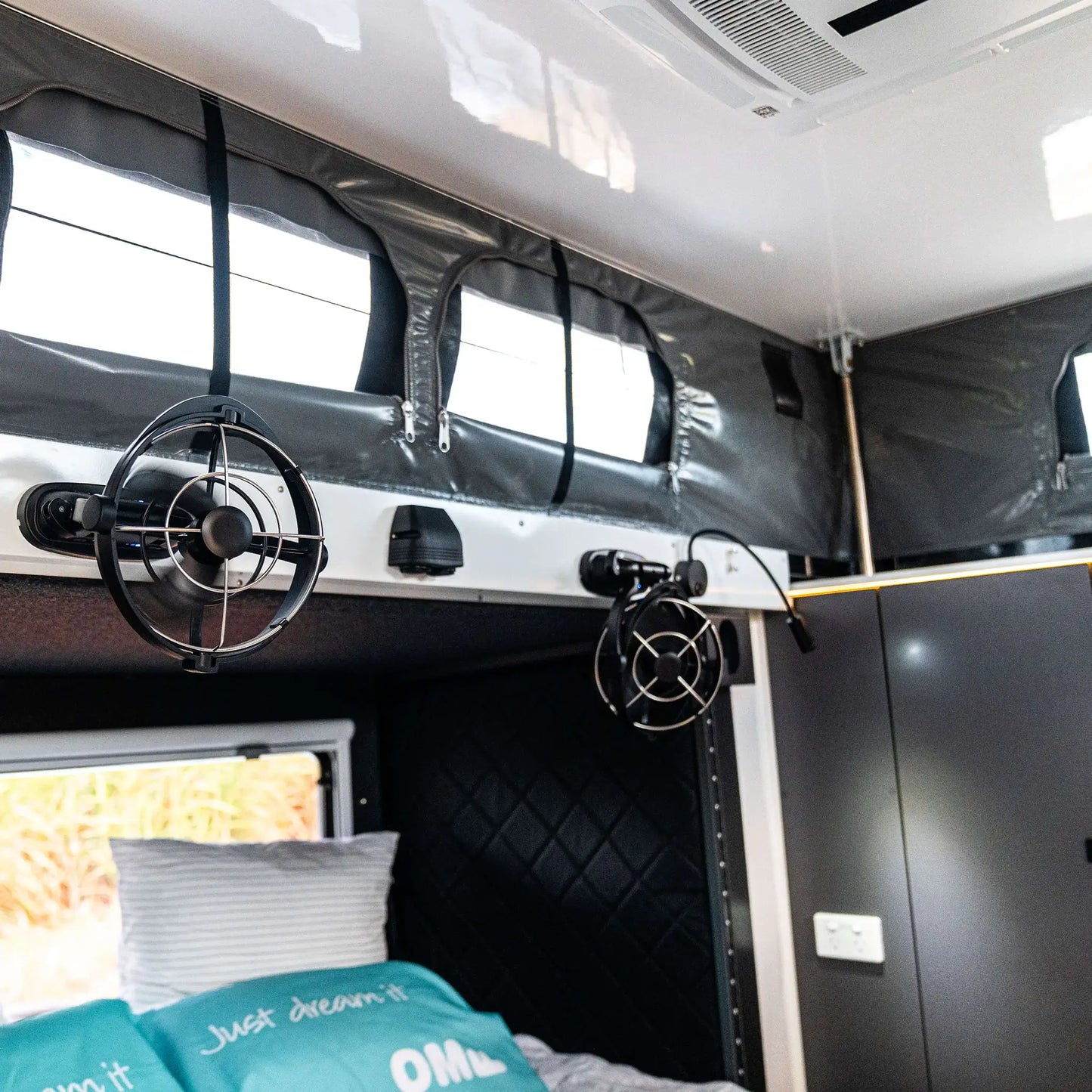 FAKAWI TRIBE 3 - 15ft Camper